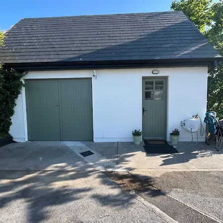 ゲストハウス Ballinamana